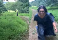VIDEO: Chava es guiada al bosque por una aplicación para experiencia paranormal y se encuentra con una bruja