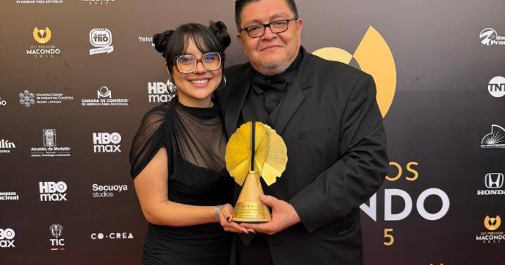Directora manizaleña que ganó premio Macondo seguirá "contando historias que se hagan desde el corazón"