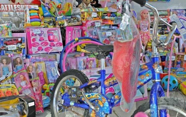 Buscan reunir regalos para niñez rarámuri