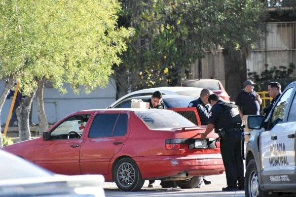 Alertan de supuesta granada en auto de alumno del Cbtis 122