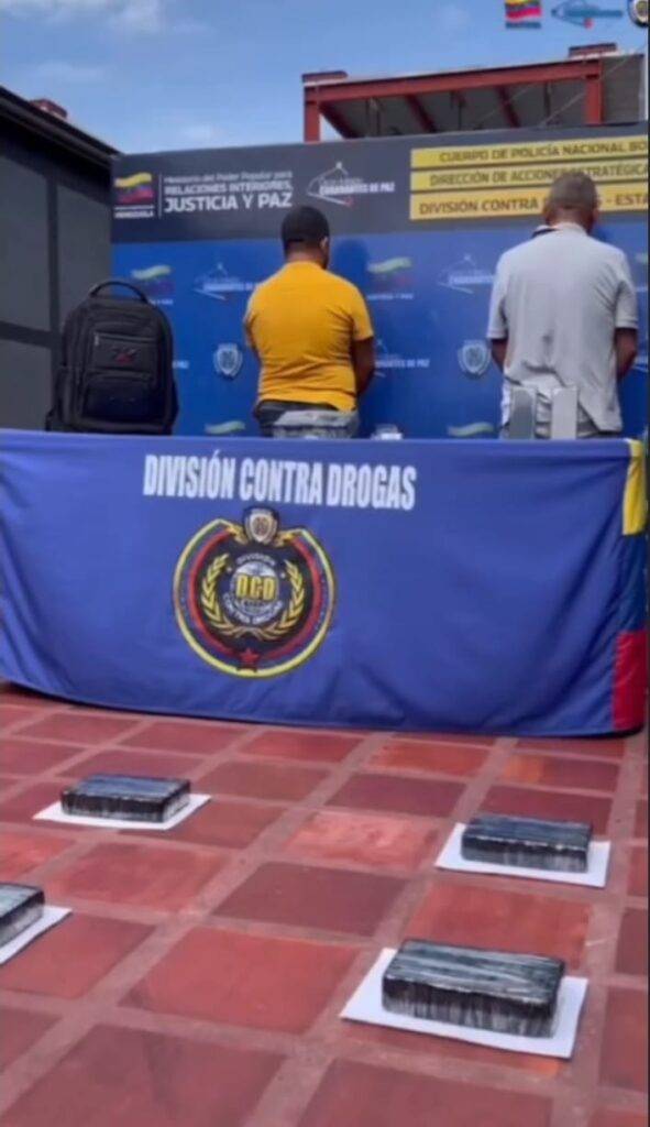 Capturados dos colombianos en San Antonio con más de 10 kilos de estupefacientes