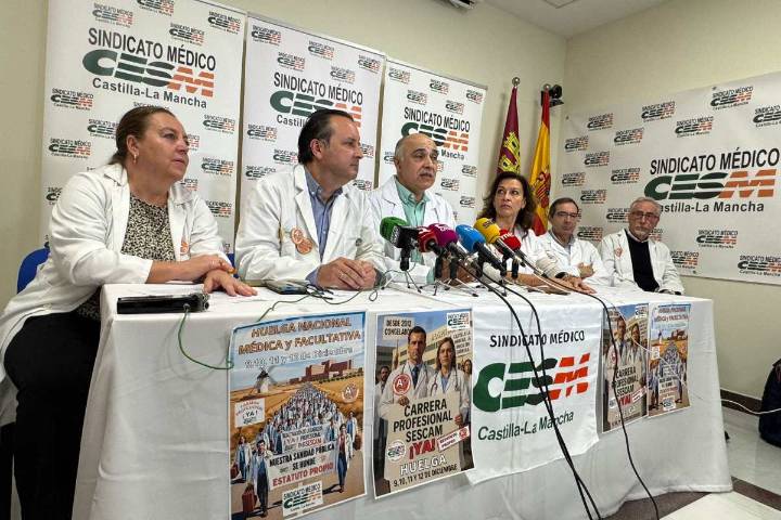 Los médicos de Castilla-La Mancha convocan una huelga de cuatro días en diciembre para exigir la carrera profesional