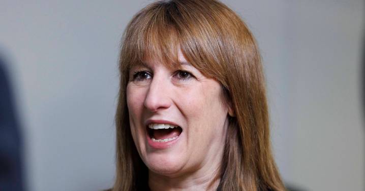 Some UK drivers face '14p per mile' cost in Labour budget rule shake up