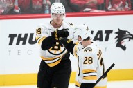 Bruins shake up lineup for Elias Lindholm’s return