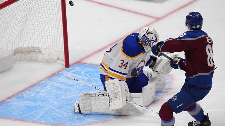 Necas has 2 goals, 2 assists as Avalanche beat Sabres 6