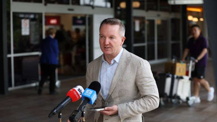Energy minister Chris Bowen concedes Adelaide will not host COP31 climate summit in 2026, saving taxpayers $2 billion