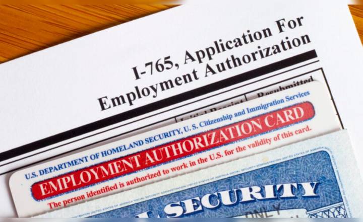 Estos son los requisitos de USCIS para renovar tu permiso de trabajo en Estados Unidos en 2025