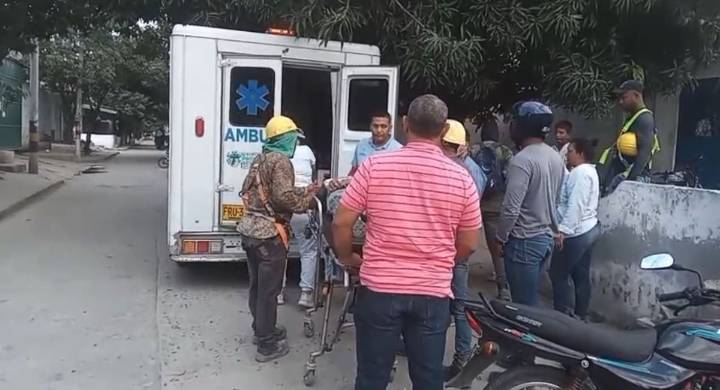 Obrero resultó gravemente herido tras caer del tercer piso de una obra en El Rodadero El lesionado fue identificado como Armando Polo.
