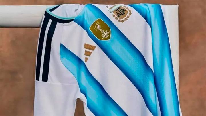 La Selección Argentina presentó su nueva camiseta para el Mundial 2026: cuánto…