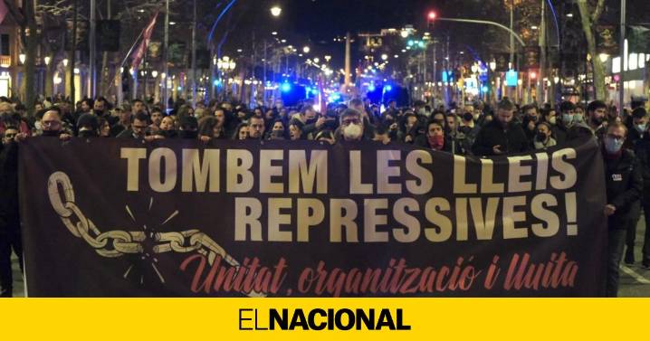 El TSJC rebaja la condena a un joven por las protestas a favor de Hasél y no entrará en prisión