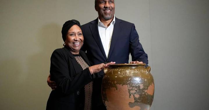 Descendants obtain works of enslaved potter in landmark restitution deal