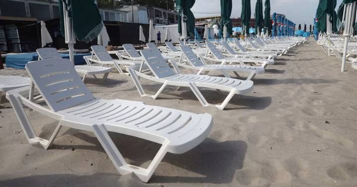 'Entitled couple stole my sunbed on holiday so I taught them a lesson'