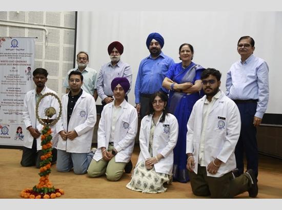 AIMS Mohali welcomes its fifth batch of MBBS students on Punjab Day Phoot Source: Babushahi Bureau [ FULL VIEW ]