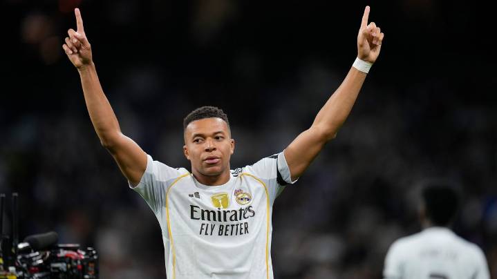 Kylian Mbappe scores two more as Real Madrid beats Valencia 4