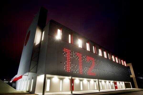 Un motorista pierde la vida en Meira tras quedar bajo un turismo