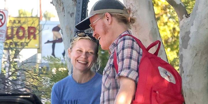 Kirsten Dunst & Her Husband Jesse Plemons Look Happy Running Errands Together in Los Angeles | Jesse Plemons, Kirsten Dunst 
