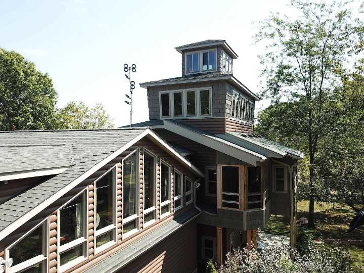 This rural Michigan bachelor pad inside $3.3M home ‘belongs on MTV Cribs’