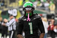 Deadspin | Report: No. 7 Oregon missing two WRs vs. No. 15 USC