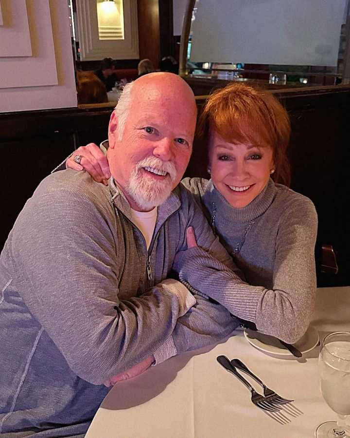 Reba McEntire Says Wedding Planning Is 'Impossible' With Fiance Rex Linn