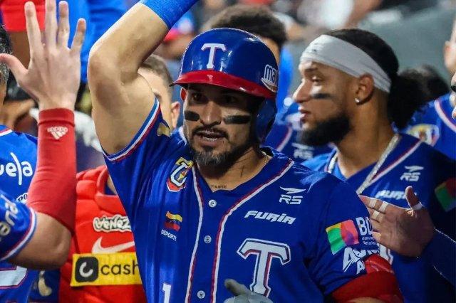 Tiburones con gran pitcheo y ofensiva de Franklin Barreto sometió a Magallanes con blanqueo