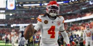 Prescott’s Cowboys overcome Mahomes’ fourth down magic in Thanksgiving win over Chiefs
