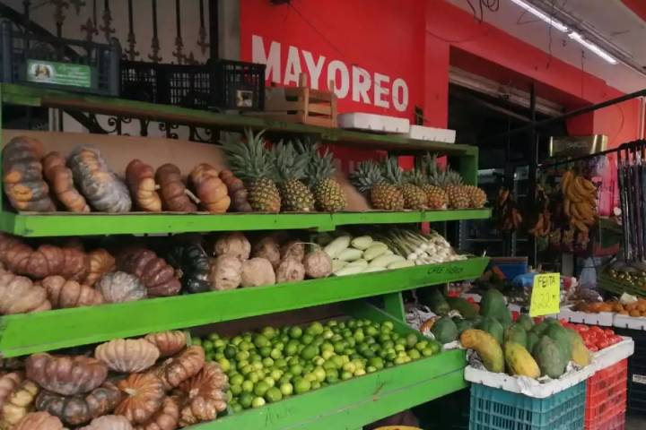 No logró el Día de Muertos cumplir las expectativas de ventas de los 70 comerciantes del Mercado Nuevo Chetumal, afirman que las ventas decaen cada día más