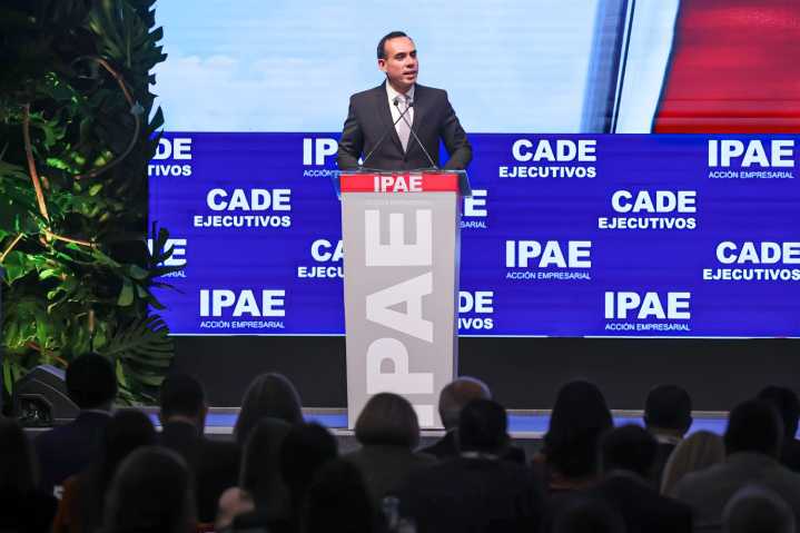 Presidente Jerí anuncia shock de desburocratización y crecimiento de 3,5% durante el CADE 2025