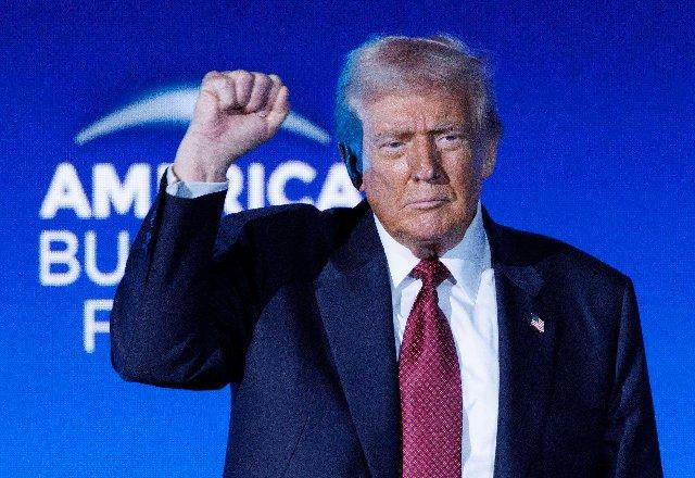 Trump justifica pruebas nucleares para mantener la igualdad con Rusia y China