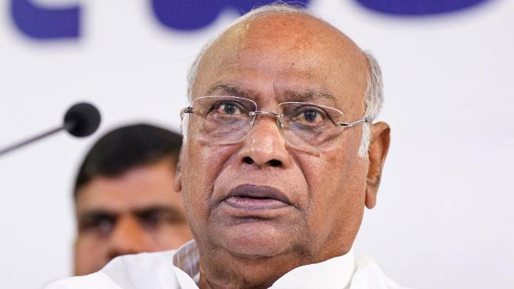‘High command will decide’: Mallikarjun Kharge on Karnataka CM tussle