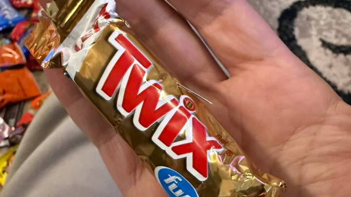 Canton police investigating report of sewing needle in Halloween candy