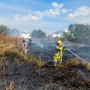 Protección Civil controla incendio junto al bulevar Colosio