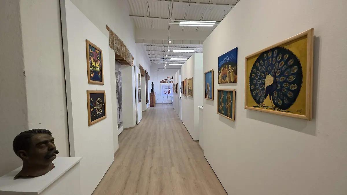 Melgoza instala exposición pictórica en museo del palacio municipal