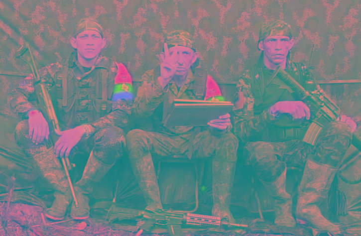 «LOS MEDINA» REAPARECEN LUEGO DE BOMBARDEO EN ARAUCA: JEAN CARLOS Y ANTONIO SEÑALAN A PETRO DE TENER UN «ACUERDO» CON EL ELN PARA ACABAR CON LAS FARC