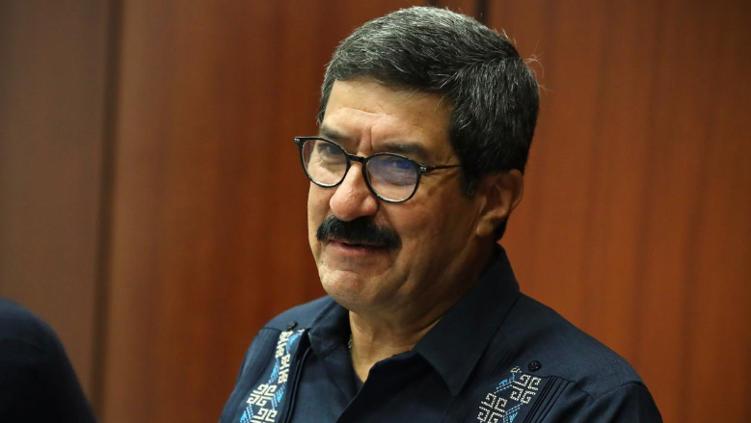 Confirma Corral, pidió a juez federal atraiga su caso por la deuda