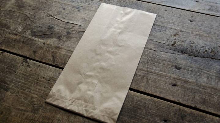 Surge in Peanut Allergies Has Mennonite Church Handing Out Empty Paper Bags this Christmas