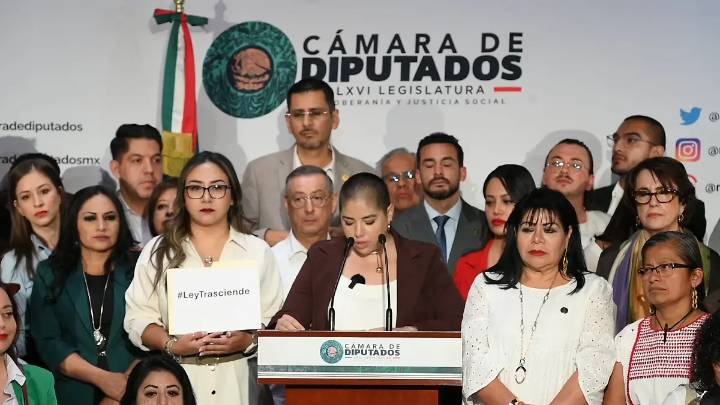 Celebra activista Samara Martínez que Ley Trasciende pase a comisiones en el Senado de la República