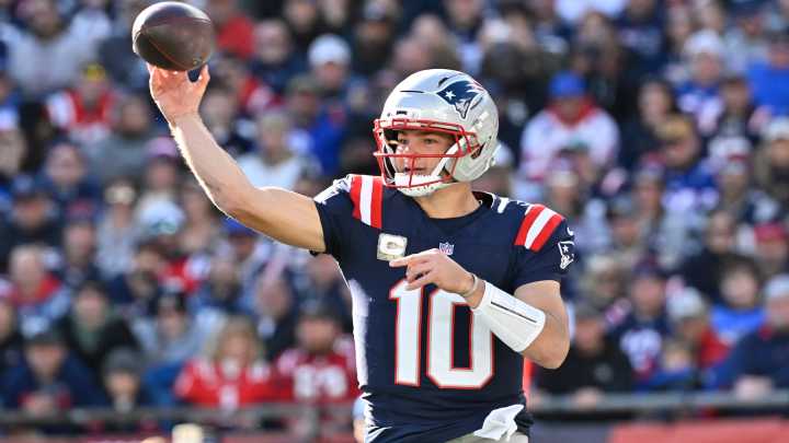 Mike Vrabel Name-Drops Baseball Hall Of Famer When Praising Drake Maye