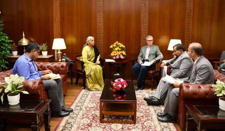 CM Omar Abdullah calls on Nirmala Sitharaman : Dheeraj Gupta , Santosh Vaidya accompany