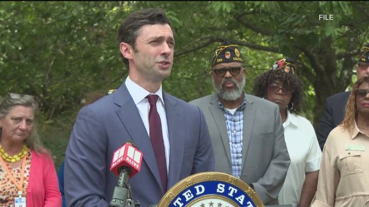 Poll shows surprising strength among Republicans for Ossoff