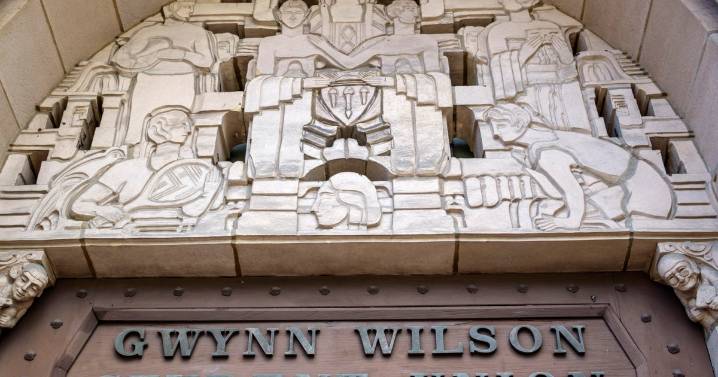 Bomb threat prompts evacuation of USC's student union building