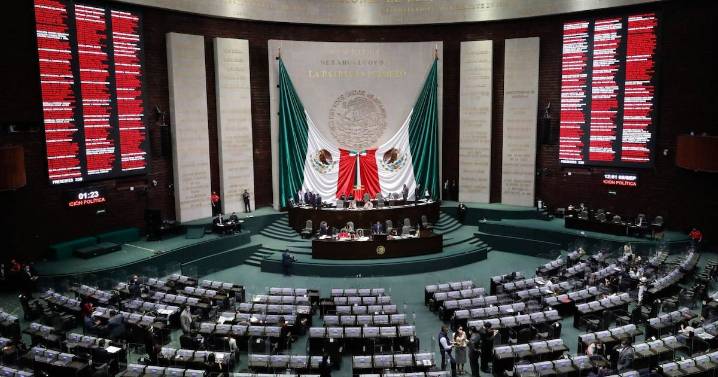 Diputados brillan por su ausencia: casi 40% faltó a la sesión, pero hubo quórum… milagrosamente