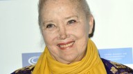 Sally Kirkland enters hospice