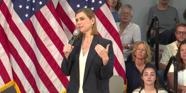 Police respond to reported bomb threat at Sen. Elissa Slotkin’s home