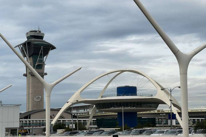2 Jets Avoid Mid-Air Collision After Taking Off from LAX