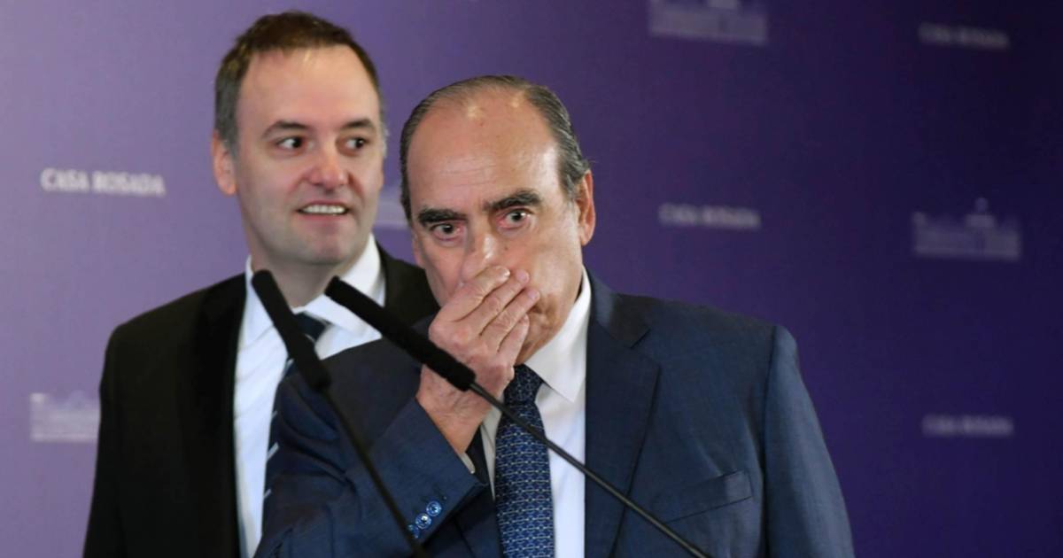 Recambio acelerado: se fue Francos de la Jefatura de Gabinete y asume Adorni