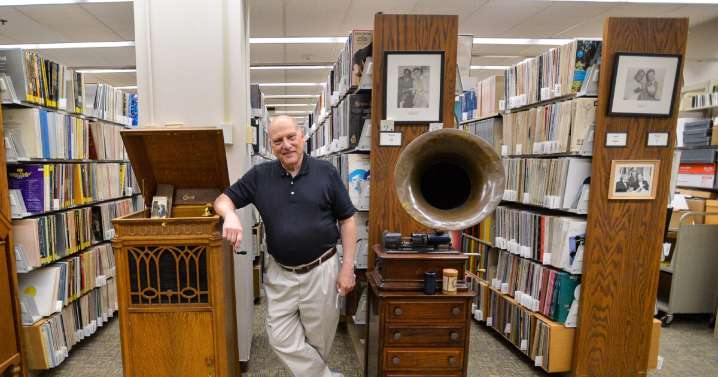 Kansas City's weekend ‘Fish Fry’ still sizzles after 40 years on KCUR