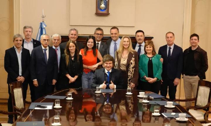 Milei encabezó una reunión con el nuevo Gabinete