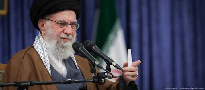 Irán descartó cooperar con EE.UU. mientras apoye a Israel