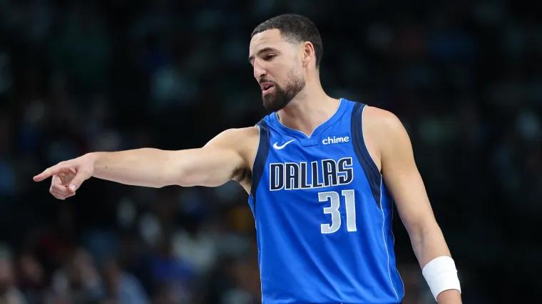 Things are so bad for Mavs' Klay Thompson that he shot the ball backwards