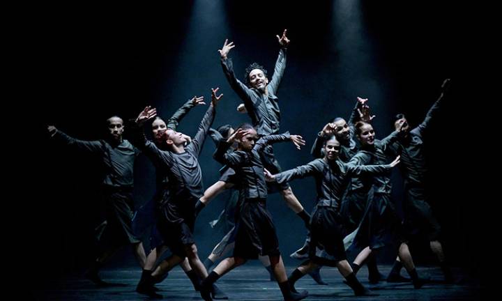 Cali danza al ritmo del mundo en la 7ª Bienal Internacional